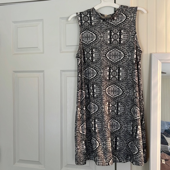 Black and white print dress - Picture 1 of 3